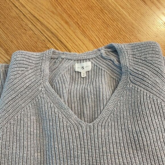 Lou & Grey V-neck Purple Lavender Sweater - Picture 2 of 5